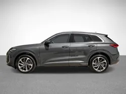 Tamboragrau metallic Gebraucht 2025 Audi Q5 Ambiente SUV | 70.990 € (Fairer Preis)