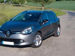 Grau Gebraucht 2015 Renault Clio GrandTour LIMITED Kombi | 6.199 € (Fairer Preis)
