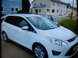 Weiß Gebraucht 2013 Ford Grand C-Max Van / Kleinbus | 10.000 €