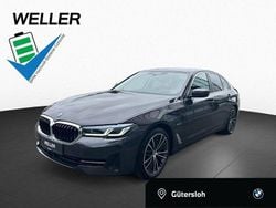 Grau Gebraucht 2022 BMW 545e Comfort Edition Limousine | 39.490 € (Guter Preis)