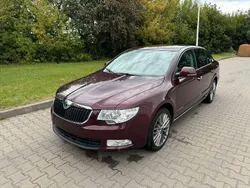 Rot Gebraucht 2011 Skoda Superb Limousine | 5.900 € (Guter Preis)