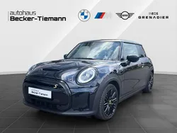 Mini yours enigmatic black Gebraucht 2022 Mini Cooper SE Hatch Kleinwagen | 18.708 € (Fairer Preis)