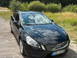 Schwarz Gebraucht 2011 Volvo V60 Momentum Kombi | 7.250 € (Fairer Preis)