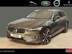 Pine grey Gebraucht 2022 Volvo V60 Momentum Kombi | 23.850 € (Superpreis)