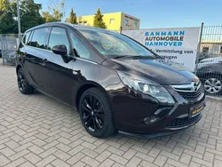 Braun Gebraucht 2013 Opel Zafira Tourer Innovation Van / Kleinbus | 10.799 € (Fairer Preis)