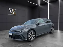 Grau Gebraucht 2022 VW Golf VIII R-line Limousine | 27.900 € (Fairer Preis)