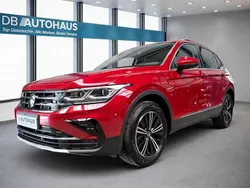 Rot Gebraucht 2023 VW Tiguan Elegance SUV | 30.490 € (Guter Preis)
