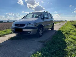 Silber Gebraucht 2000 Opel Zafira Van / Kleinbus | 1.350 € (Etwas zu teuer)