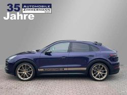 Velvet purple metallic (metallic) Gebraucht 2023 Porsche Cayenne Turbo SUV | 179.950 €