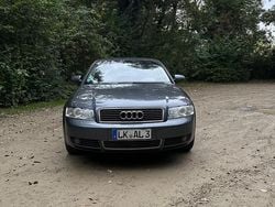 Grau Gebraucht 2002 Audi A4 Limousine | 2.200 € (Fairer Preis)