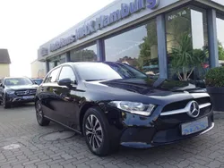 Schwarz Gebraucht 2022 Mercedes A180 Limousine | 19.999 € (Guter Preis)
