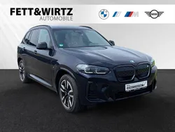 Carbonschwarz metallic Gebraucht 2022 BMW iX3 Sport Line SUV | 38.650 € (Guter Preis)