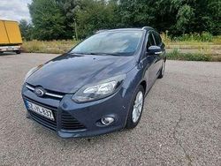 Grau Gebraucht 2012 Ford Focus Kombi | 6.200 € (Teuer)