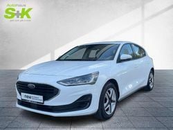 Frostweiß (weiß) Gebraucht 2022 Ford Focus Cool & Connect Limousine | 16.980 € (Guter Preis)