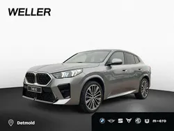 Black sapphire (schwarz) Gebraucht 2024 BMW X2 Comfort Edition SUV | 51.990 € (Teuer)