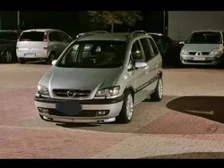 Silber Gebraucht 2003 Opel Zafira Van / Kleinbus | 1.950 € (Fairer Preis)
