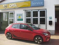 Rot Gebraucht 2023 Opel Corsa-e Elegance Kleinwagen | 17.800 € (Fairer Preis)