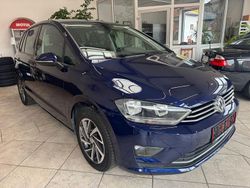 Blau Gebraucht 2017 VW Golf VII Sound Limousine | 13.850 € (Guter Preis)