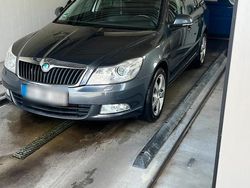 Grau Gebraucht 2010 Skoda Octavia Kombi | 5.700 € (Teuer)