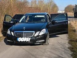 Schwarz Gebraucht 2012 Mercedes E300 Kombi | 21.550 €