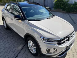 Grau Gebraucht 2024 VW T-Roc Life SUV | 25.704 € (Fairer Preis)