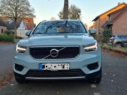 Grau Gebraucht 2018 Volvo XC40 Momentum SUV | 23.100 € (Fairer Preis)