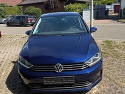 Blau Gebraucht 2017 VW Golf Sportsvan Highline Van / Kleinbus | 16.300 € (Fairer Preis)