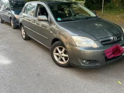 Grau Gebraucht 2005 Toyota Corolla Limousine | 2.800 € (Fairer Preis)