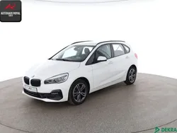 Weiss Gebraucht 2020 BMW 220 Active Tourer Sport Line Van / Kleinbus | 21.440 € (Fairer Preis)