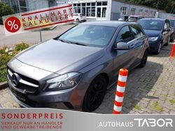 Mountaingrau met. Gebraucht 2016 Mercedes A180 Style Limousine | 12.985 € (Superpreis)