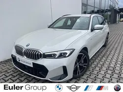 Weiss Gebraucht 2024 BMW 330 Performance Kombi | 43.580 € (Guter Preis)