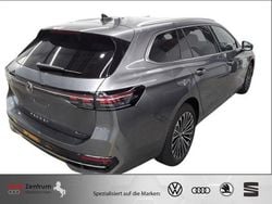 Grau Gebraucht 2024 VW Passat Elegance Kombi | 43.770 € (Guter Preis)