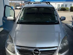 Silber Gebraucht 2010 Opel Zafira Edition Van / Kleinbus | 3.200 € (Fairer Preis)