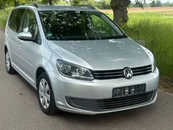 Silber Gebraucht 2011 VW Touran Comfortline Van / Kleinbus | 5.999 € (Guter Preis)