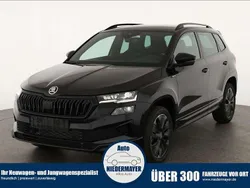 Graphitegrau metallic Neu 2025 Skoda Karoq Selection SUV | 34.495 € (Guter Preis)