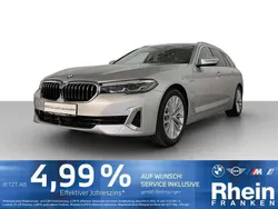 Glaciersilber Gebraucht 2021 BMW 530e Luxury Line Kombi | 28.240 € (Superpreis)