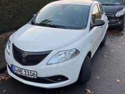 Weiß Gebraucht 2020 Lancia Ypsilon Kleinwagen | 7.500 €