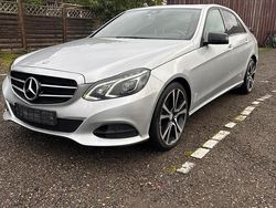 Silber Gebraucht 2015 Mercedes E220 Limousine | 17.300 € (Fairer Preis)