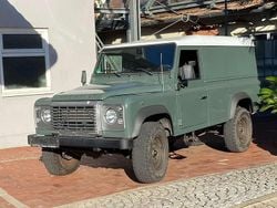 Grün Gebraucht 2011 Land Rover Defender SE SUV | 48.000 € (Teuer)