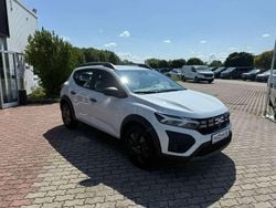 Weiß Gebraucht 2025 Dacia Sandero Essentiel Kleinwagen | 16.499 € (Guter Preis)