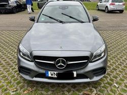 Grau Gebraucht 2021 Mercedes C220 AMG line Limousine | 27.800 € (Etwas zu teuer)