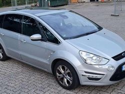 Silber Gebraucht 2013 Ford S-MAX Titanium Van / Kleinbus | 9.999 € (Fairer Preis)