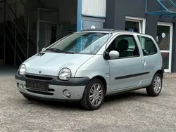 Grau Gebraucht 2005 Renault Twingo Kleinwagen | 2.300 € (Etwas zu teuer)