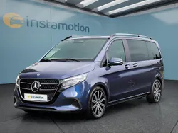 Blau Gebraucht 2024 Mercedes V300 Van / Kleinbus | 72.549 € (Teuer)