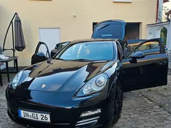 Braun Gebraucht 2010 Porsche Panamera 4S Limousine | 14.700 €