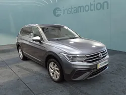 Grau Gebraucht 2024 VW Tiguan Allspace Life SUV | 38.280 € (Fairer Preis)