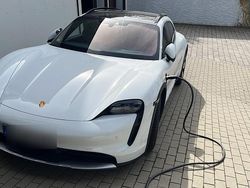 Weiß Gebraucht 2022 Porsche Taycan Limousine | 59.500 € (Superpreis)