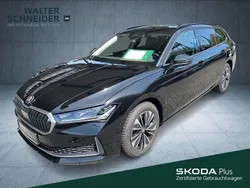 Ebony schwarz metallic Gebraucht 2025 Skoda Superb Selection Kombi | 38.950 €