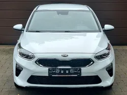 Weiß Gebraucht 2021 Kia Ceed Limousine | 12.990 € (Superpreis)