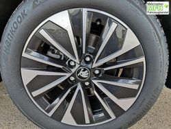 Grahitgrau metallic Neu 2025 Skoda Superb Selection Kombi | 45.740 € (Guter Preis)